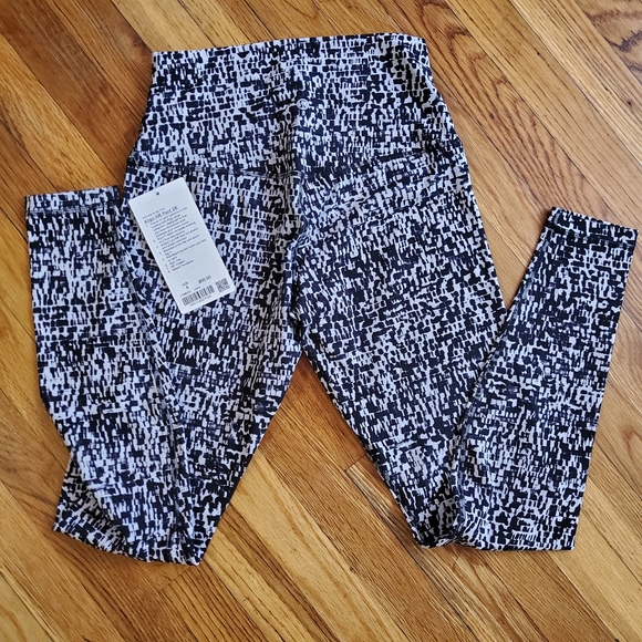 🚫SOLD🚫 Lululemon Leggings - Picture 2 of 2